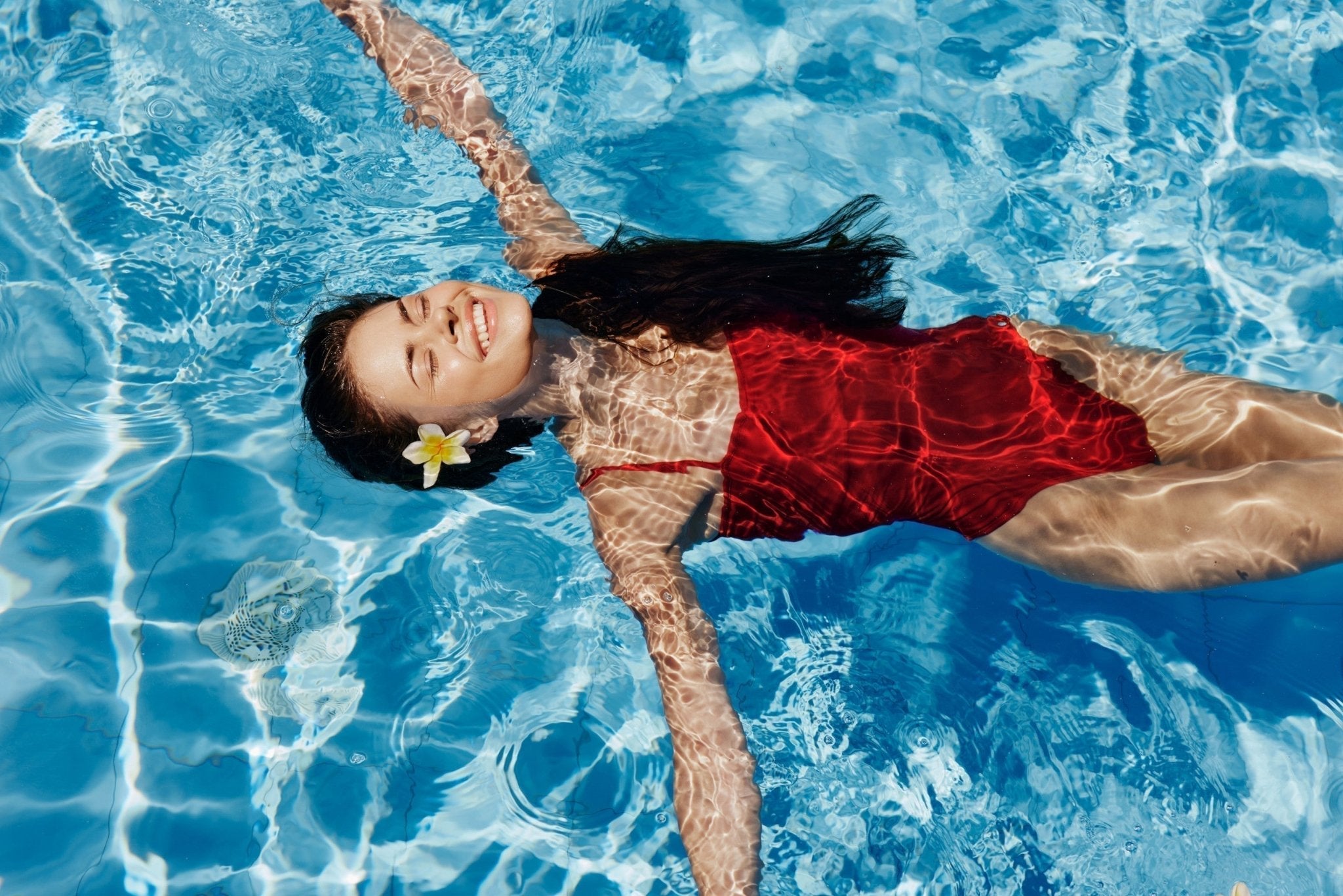 Maillot de bain menstruel : Peut-on vraiment se baigner pendant ses règles ? - VELUNA