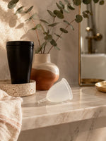 Coupe menstruelle Essentielle - Vignette | VELUNA